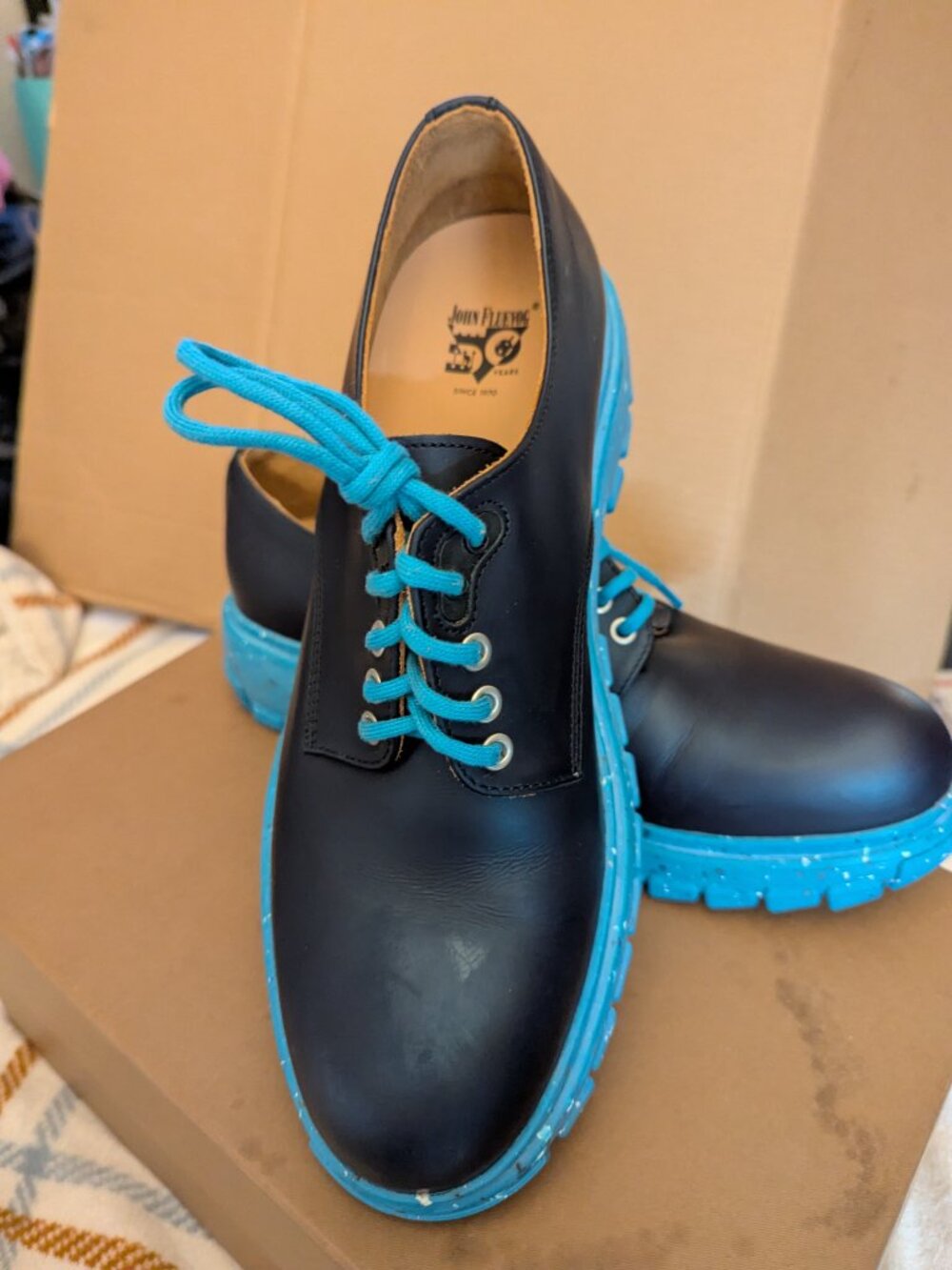 JOHN FLUVOG Derby / Oxford Shoes featuring a thick, speckled turquoise 10 NEW